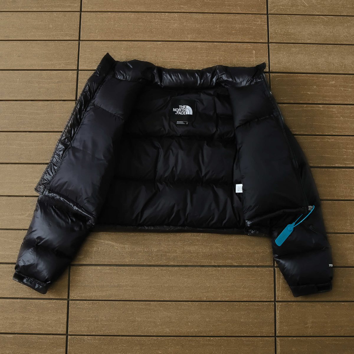 Cropped Down Puffer Jacket - Image 17